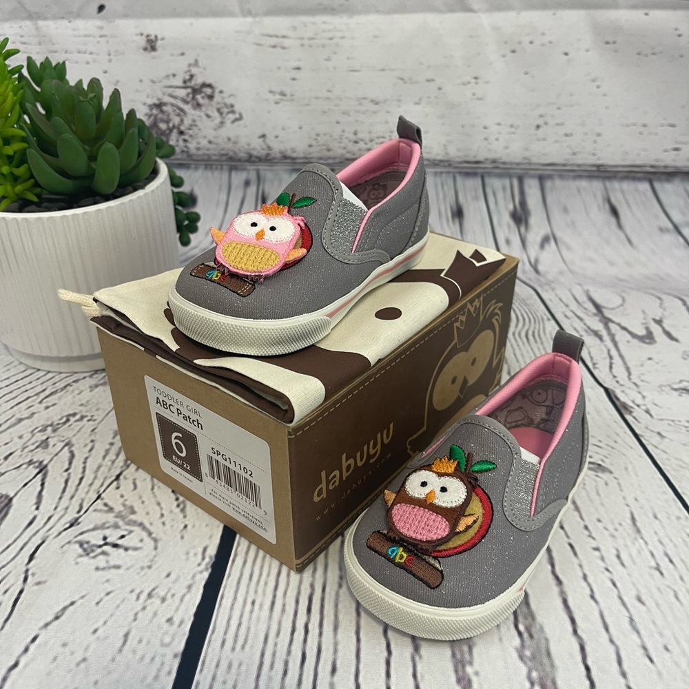 Dabuyu Toddler Girl Shoes- NIB